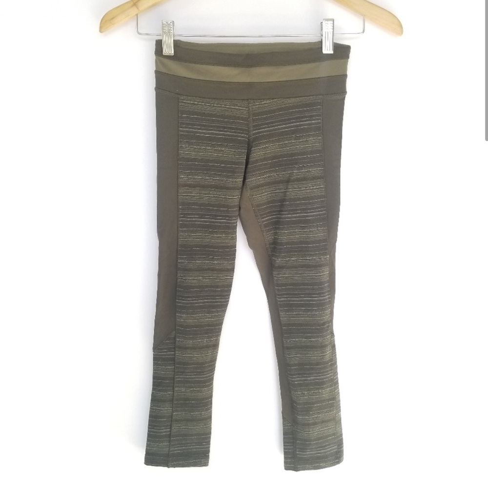 Wunder Under Crop 22" Olive Green Stripe 2